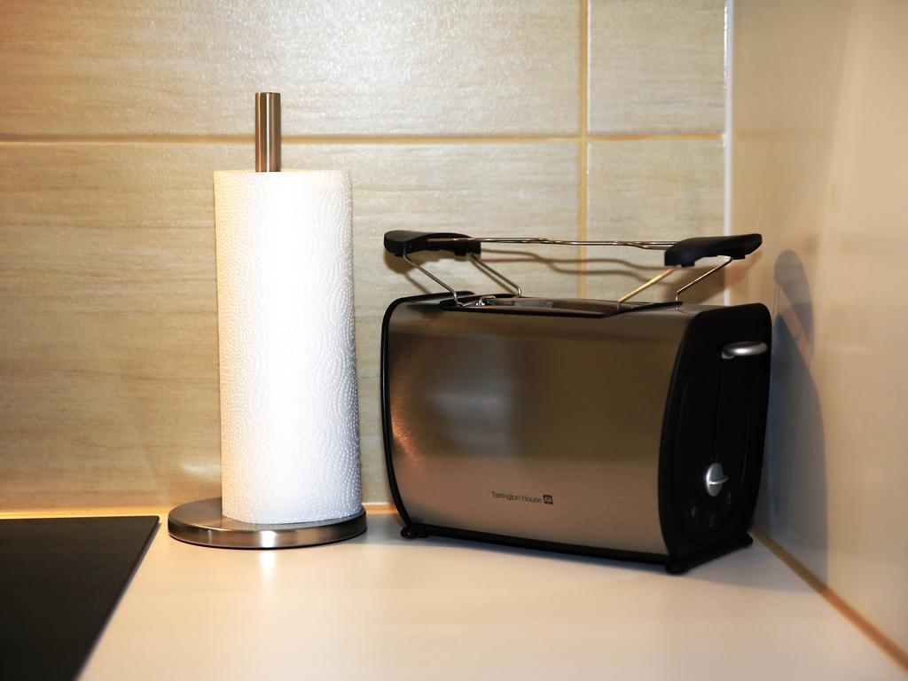 Flatprovider Comfort Eduard Apartment - Contactless Check In Vienna Room photo